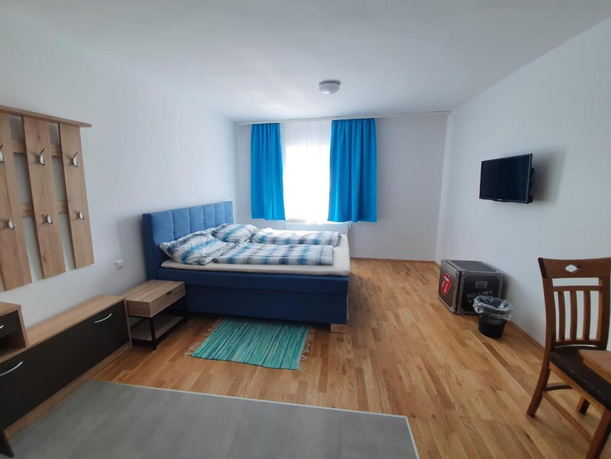 Pop'S Rooms - Transilvania Boheimkirchen エクステリア 写真